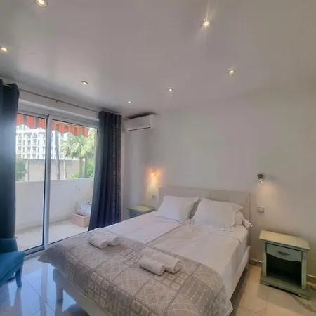 Velasquez Martinez *