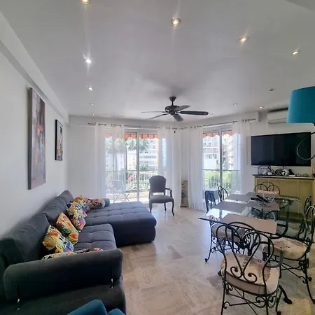 Velasquez Martinez Апартаменты