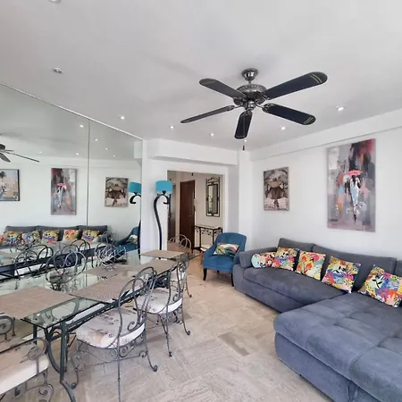 Velasquez Martinez Апартаменты *