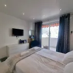 Velasquez Martinez Apartman Cannes